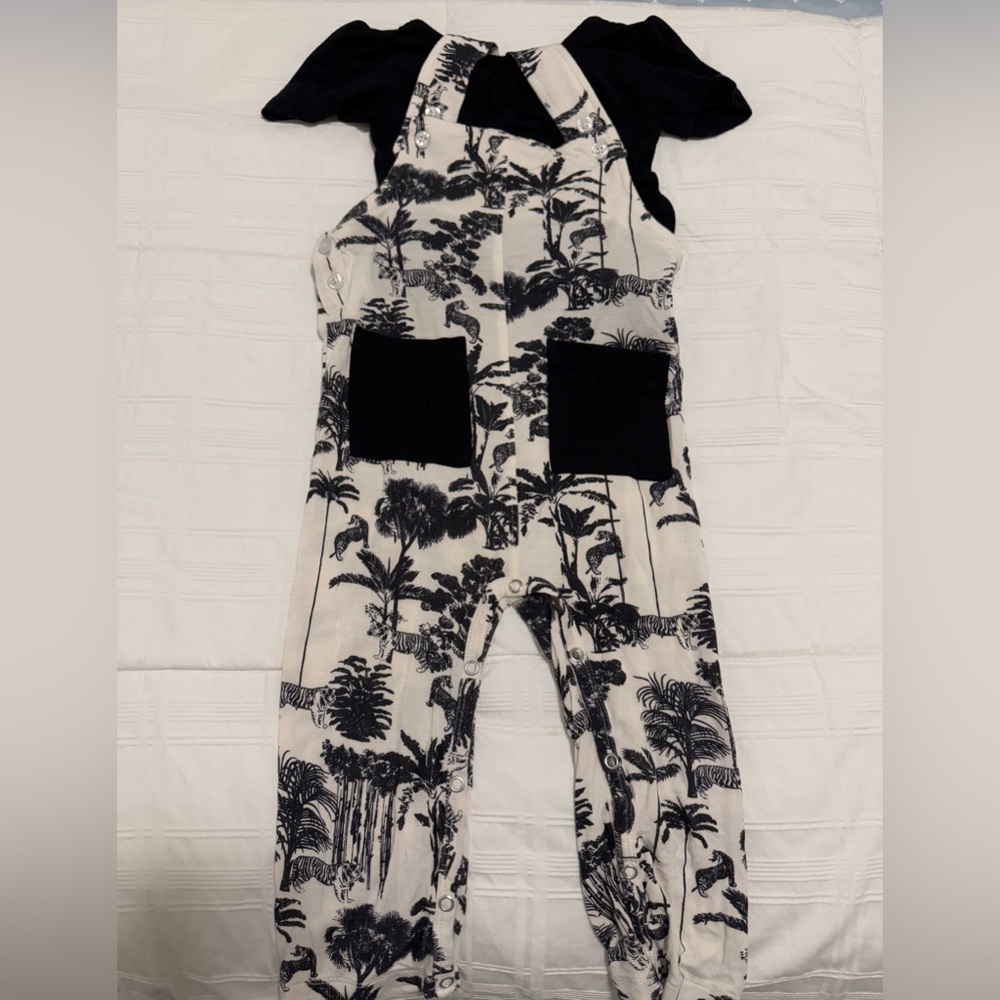 Kate Quinn Black and White Tiger Botanical Outfit